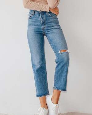 Levi's Wedgie Straight Fit Denim Jeans Medium Wash Cropped Distressed Size 27